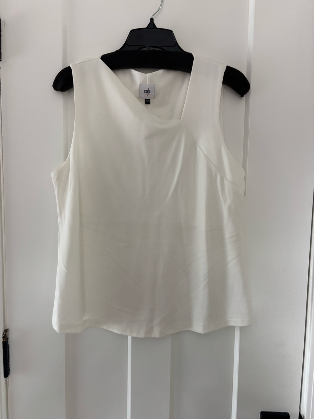 CAbi Cream Sleeveless V-Neck Shell Top Duchess Tank new 6352